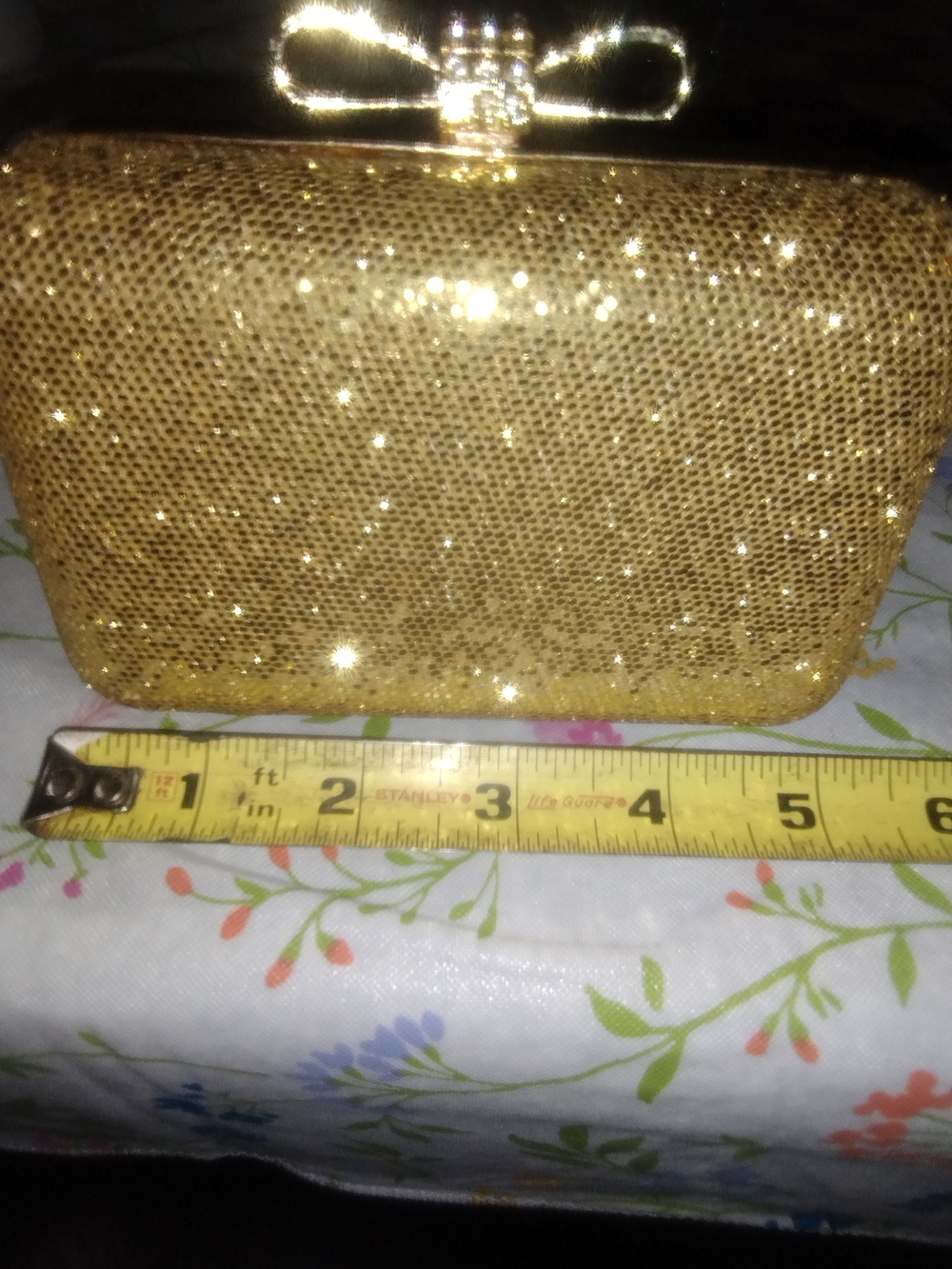 Gold Sequined Bow Clasp Evening Clutch